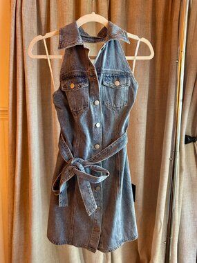 Lulus Small NWT Denim button up dress